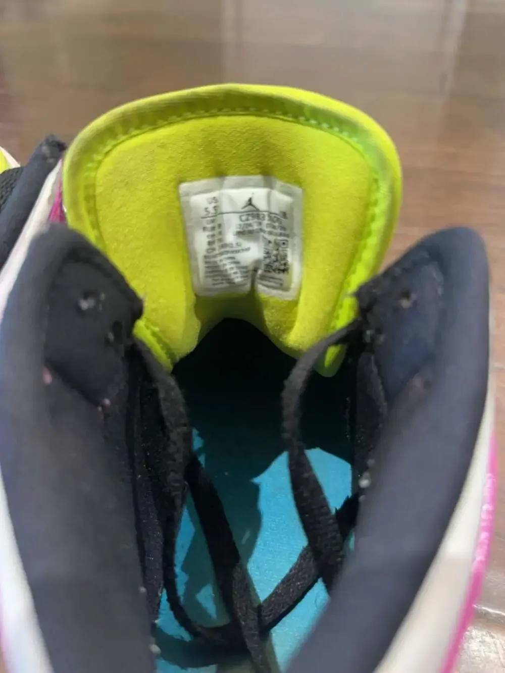 Air Jordan 1 Mid GS 'Multi-Color' Size 5.5Y CZ9833-100